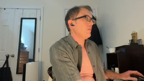 Hazemir online show from April 22, 2026, 4:04 am