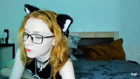 Snapshot of lostineden chatting on June 18, 2026, 7:40 pm Eden online show from June 18, 2026, 7:40 pm