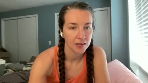 lothlori online show from April 5, 2026, 3:09 pm