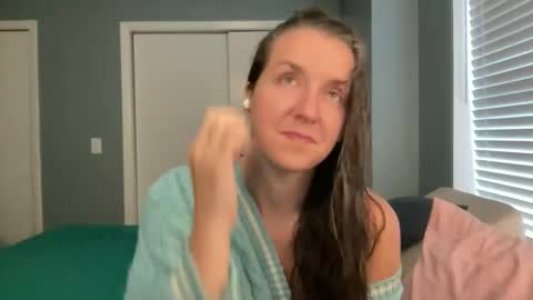 Snapshot of lothlori chatting on May 1, 2026, 11:31 pm lothlori online show from May 1, 2026, 11:31 pm