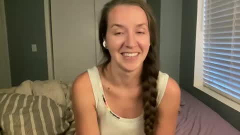Snapshot of lothlori chatting on June 24, 2026, 12:31 am lothlori online show from June 24, 2026, 12:31 am
