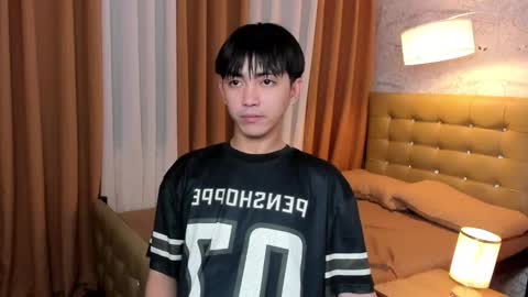 Snapshot of louieismy_name chatting on October 25, 2025, 2:52 am ignot ursh online show from October 25, 2025, 2:52 am