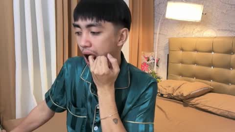 Snapshot of louieismy_name chatting on March 16, 2026, 10:14 pm ignot ursh online show from March 16, 2026, 10:14 pm