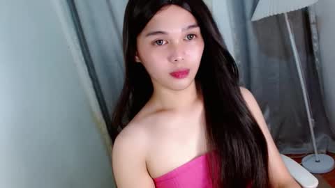 louilalicious online show from November 7, 2025, 6:13 am