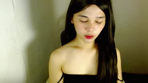 louilalicious online show from December 17, 2025, 1:00 am