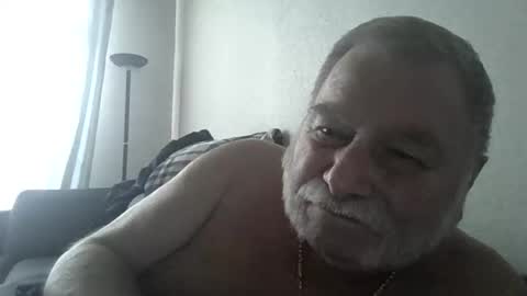 louis_chokdee online show from March 5, 2025, 4:24 pm