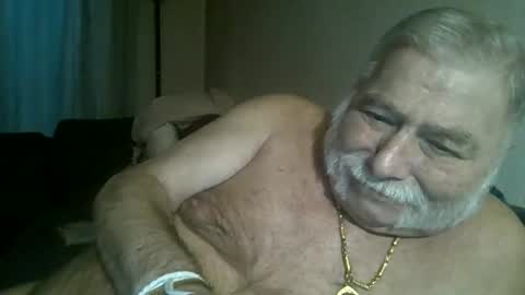 louis_chokdee online show from September 11, 2025, 6:19 pm