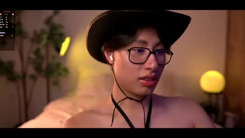 Snapshot of louis_zh chatting on October 21, 2025, 2:01 am Louis online show from October 21, 2025, 2:01 am