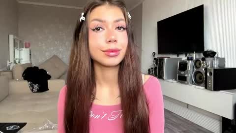 Flora online show from April 4, 2026, 7:06 am