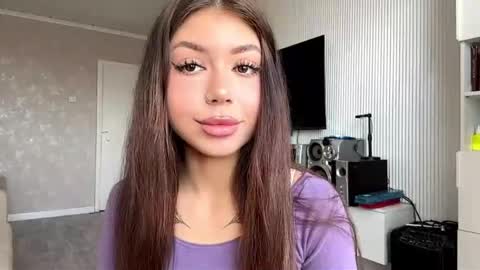 Flora online show from April 20, 2026, 7:11 am