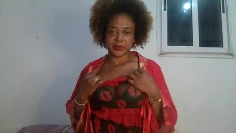 Snapshot of louna80819 chatting on August 4, 2026, 3:58 pm louna80819 online show from August 4, 2026, 3:58 pm