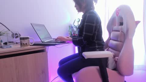 Snapshot of lourreinstounn chatting on December 6, 2024, 5:55 pm Lourrein Stoun   Independiente online show from December 6, 2024, 5:55 pm