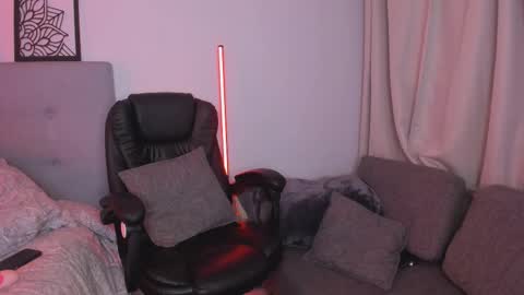 Snapshot of lourreinstounn chatting on October 22, 2025, 12:33 am Lourrein Stoun   Independiente online show from October 22, 2025, 12:33 am