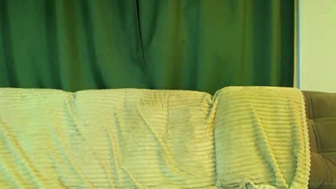 Cute face online show from November 30, 2025, 2:48 am