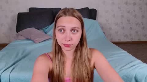 love bella  online show from July 9, 2026, 12:04 am