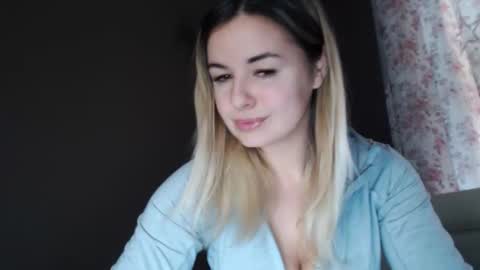 Snapshot of love_dom_meg chatting on March 17, 2026, 10:29 am Megane online show from March 17, 2026, 10:29 am