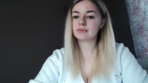 Snapshot of love_dom_meg chatting on March 18, 2026, 9:12 am Megane online show from March 18, 2026, 9:12 am