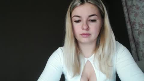 Snapshot of love_dom_meg chatting on April 9, 2026, 9:26 am Megane online show from April 9, 2026, 9:26 am