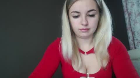 Snapshot of love_dom_meg chatting on April 10, 2026, 10:09 am Megane online show from April 10, 2026, 10:09 am