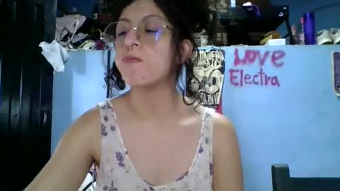 Snapshot of love_electra chatting on March 29, 2026, 7:14 pm love_electra online show from March 29, 2026, 7:14 pm