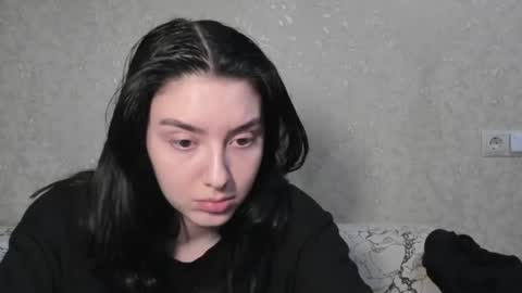 Snapshot of love_lina_muuur chatting on April 17, 2026, 4:10 pm LINA online show from April 17, 2026, 4:10 pm