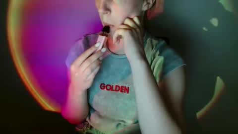 Vivian online show from February 19, 2026, 2:13 pm