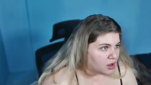 Snapshot of love_wiggy18 chatting on February 24, 2026, 8:12 am Ally online show from February 24, 2026, 8:12 am