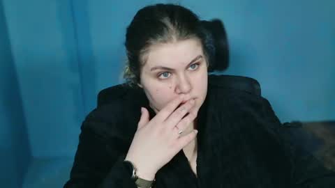 Snapshot of love_wiggy18 chatting on April 1, 2026, 6:47 am Ally online show from April 1, 2026, 6:47 am