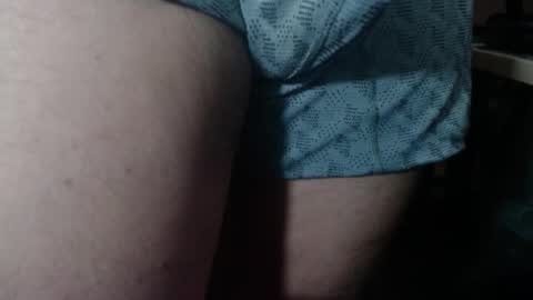 Snapshot of loveandrobotss chatting on February 18, 2026, 3:57 am Estiven online show from February 18, 2026, 3:57 am