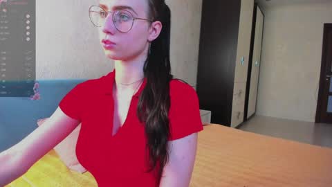 Elisabette online show from April 6, 2026, 8:48 am