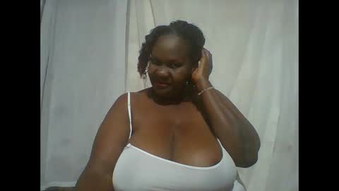 Snapshot of lovebigmelon chatting on November 3, 2025, 3:02 pm Lynn online show from November 3, 2025, 3:02 pm