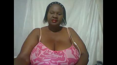 Snapshot of lovebigmelon chatting on November 10, 2025, 12:53 am Lynn online show from November 10, 2025, 12:53 am