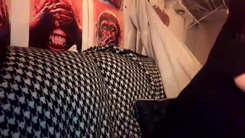 Ashley and Leon online show from January 28, 2025, 4:08 am