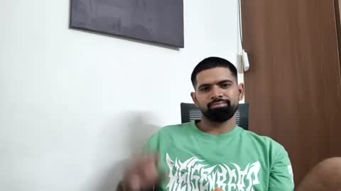Snapshot of lovehairyindian chatting on July 3, 2026, 10:32 am Indian hairy online show from July 3, 2026, 10:32 am