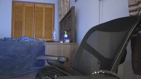 Amber online show from November 13, 2025, 5:39 am