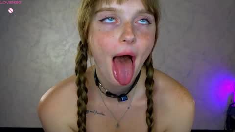 Molly online show from March 27, 2026, 7:02 pm