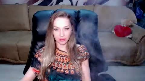 Snapshot of lovellymalina chatting on June 11, 2026, 9:29 am private open online show from June 11, 2026, 9:29 am
