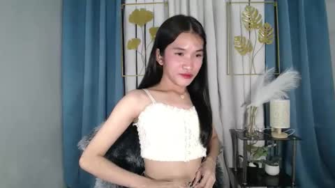 BELLA online show from May 18, 2026, 4:07 am