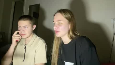 lovely_couple00 online show from February 18, 2026, 7:54 pm
