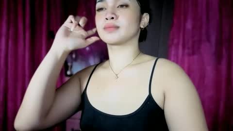 Snapshot of lovely_kurtny04 chatting on May 17, 2026, 8:34 am LOVE online show from May 17, 2026, 8:34 am
