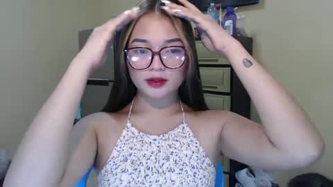 Lovely Laura online show from January 5, 2025, 5:41 pm