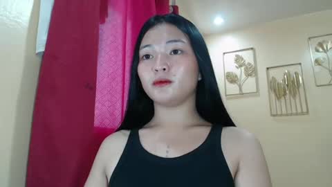 Lovely Laura online show from February 11, 2025, 8:05 am