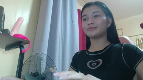 Lovely Laura online show from September 26, 2025, 7:40 pm