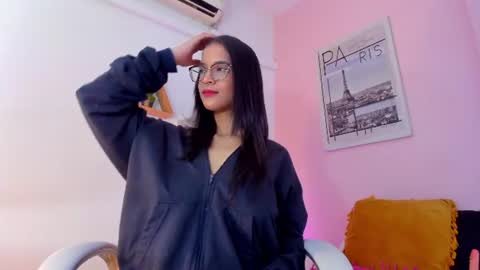 Snapshot of lovely_oliviaa chatting on June 29, 2026, 11:43 am Olivia online show from June 29, 2026, 11:43 am
