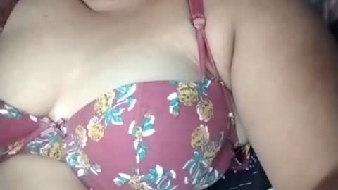 Snapshot of lovely_orchid chatting on June 22, 2026, 7:49 am lovely_orchid online show from June 22, 2026, 7:49 am