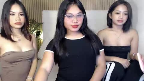   online show from April 13, 2026, 5:29 pm