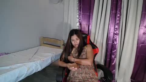 Snapshot of lovely_rosex chatting on March 9, 2025, 3:22 am lynskie online show from March 9, 2025, 3:22 am