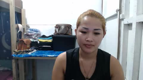 Snapshot of lovely_singlemom chatting on May 18, 2026, 11:32 pm ask me dear online show from May 18, 2026, 11:32 pm