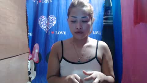 Snapshot of lovely_singlemom chatting on August 7, 2026, 11:18 pm ask me dear online show from August 7, 2026, 11:18 pm