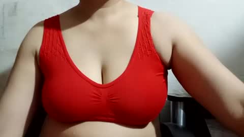 Snapshot of lovely_sweet_girl chatting on June 16, 2026, 4:37 am katrina follow me guys online show from June 16, 2026, 4:37 am